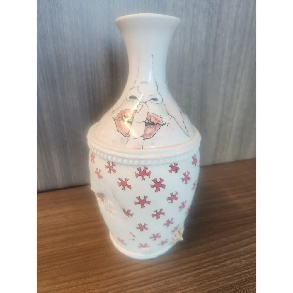One Of A Kind Hand Made Vase Shhh! Face‎ w/Naughty Cat Ceramic Vase Signed 10